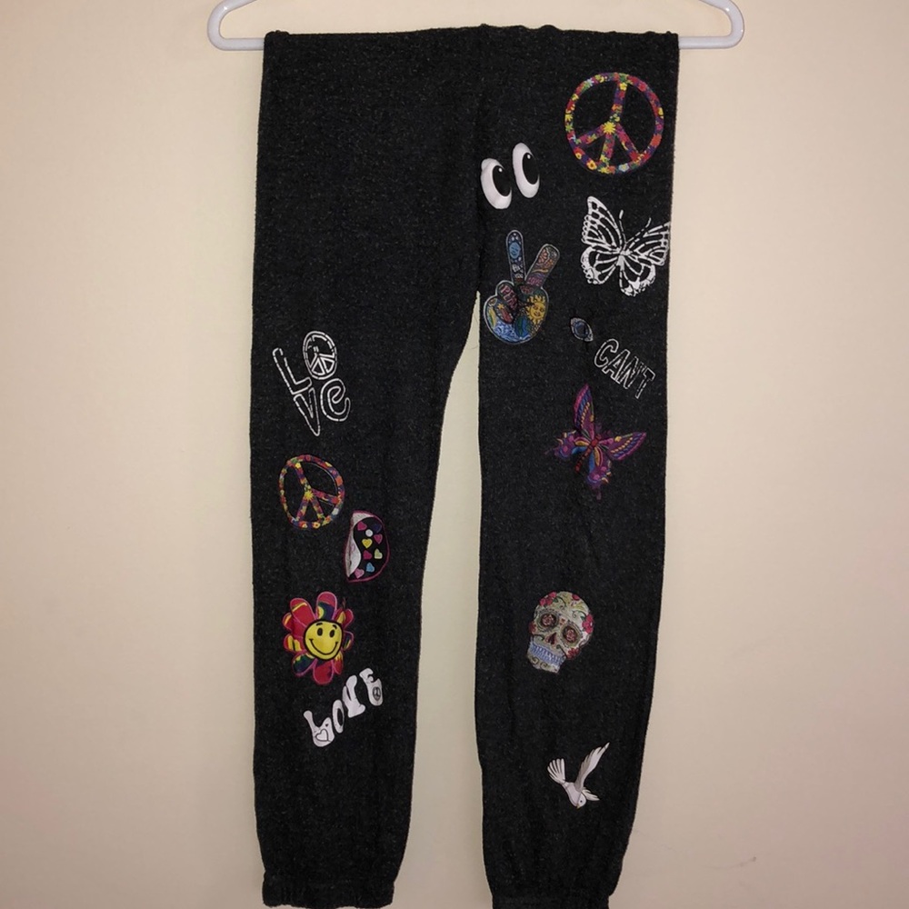 Sweatpants peace vibes